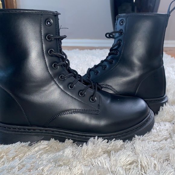 Women Vegan Leather Lace Up Lug Combat Dual Closure Boot - Picture 1 of 5